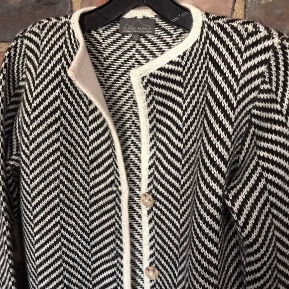 Classic Fine Alpaca Clothing & Accessories -34 chest / 19.5” long / 20” long - Picture 1 of 3